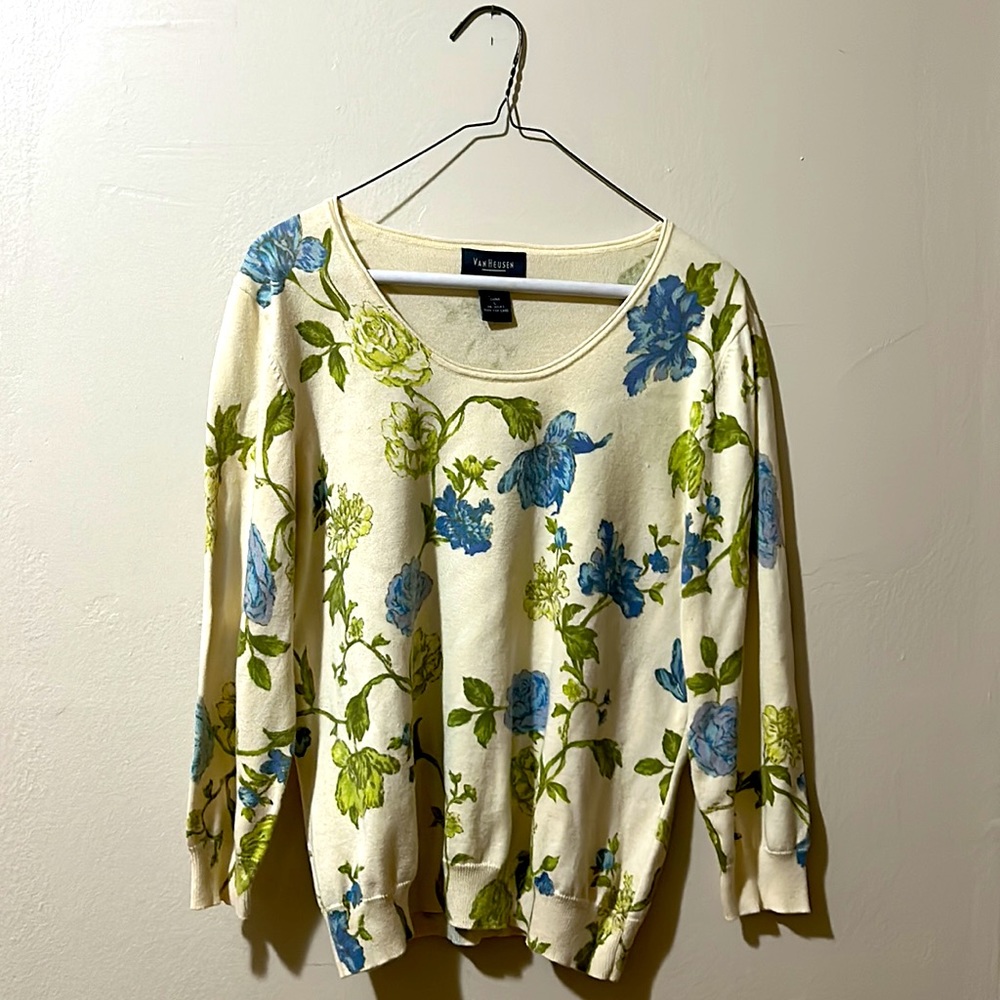 Van Heusen floral cream size Large women’s blouse